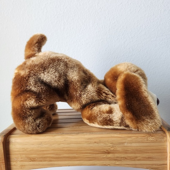 Vintage 2000 Toys R Us Animal Alley Laying Brown Darby Puppy Dog Large Plush 16" - Picture 4 of 11